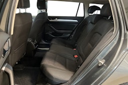 harmaa Volkswagen Passat 2016 kuva 10.