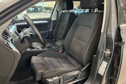 harmaa Volkswagen Passat 2016 kuva 14.