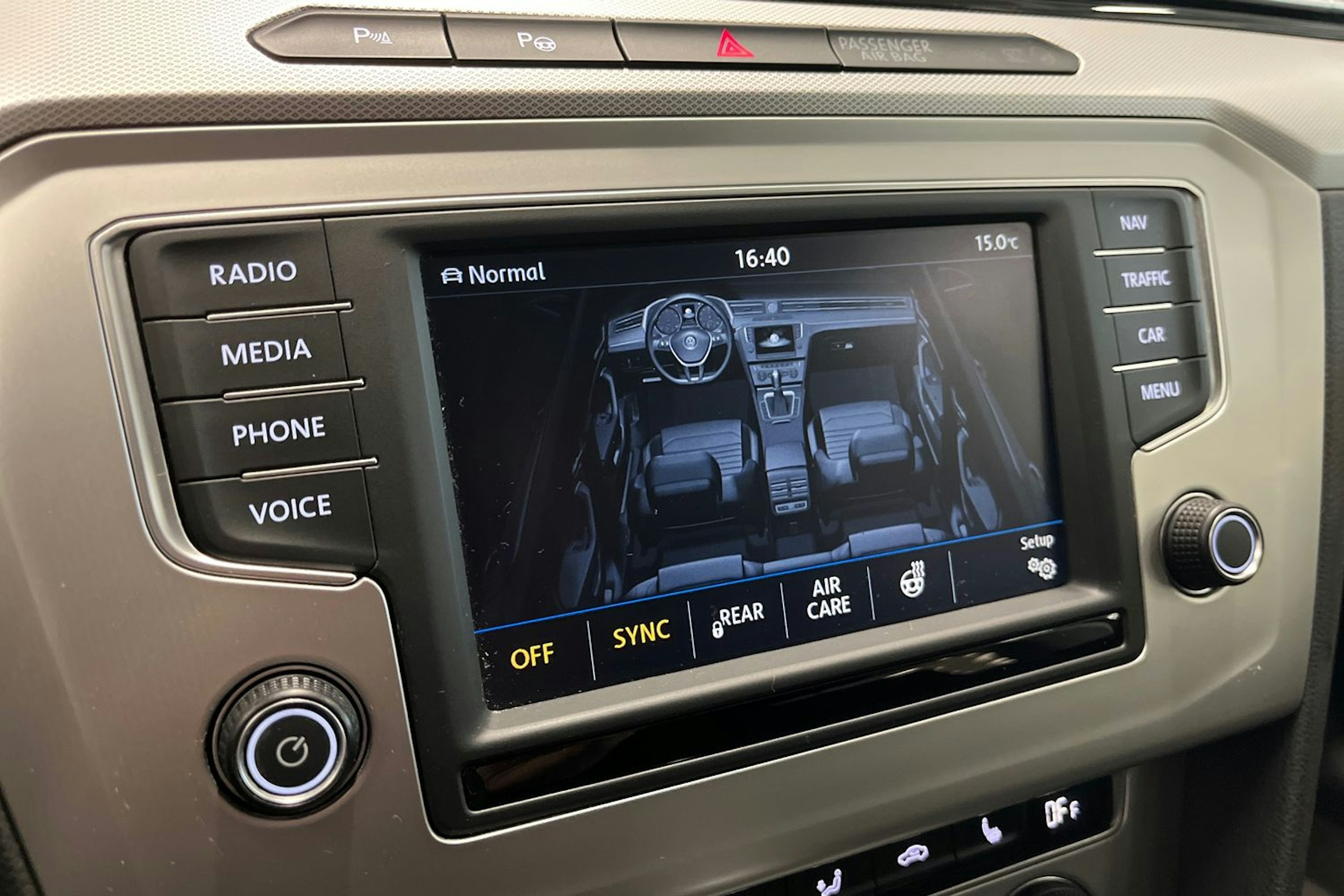 harmaa Volkswagen Passat 2016 kuva 29.