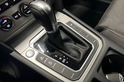 harmaa Volkswagen Passat 2016 kuva 30.