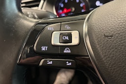 harmaa Volkswagen Passat 2016 kuva 32.