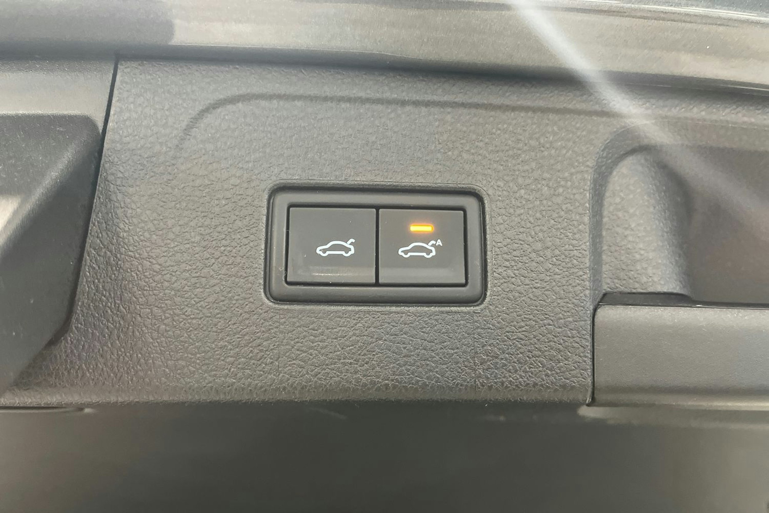 harmaa Volkswagen Passat 2016 kuva 37.