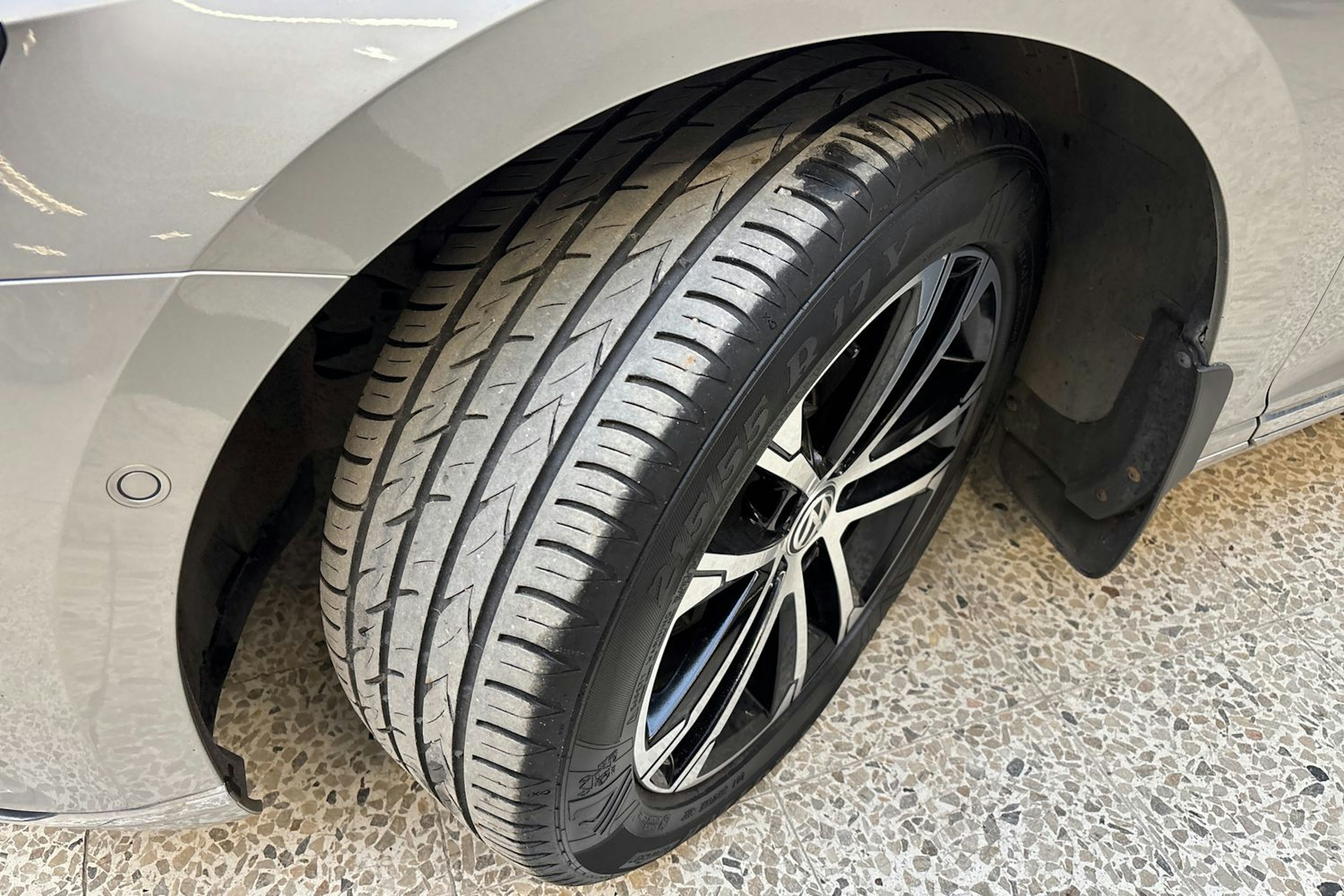 met. harmaa Volkswagen Passat 2016 kuva 10.