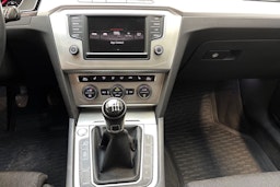 met. harmaa Volkswagen Passat 2016 kuva 18.