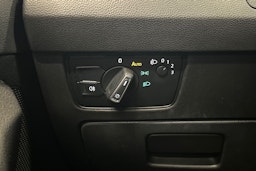 valkoinen Volkswagen Passat 2016 kuva 21.