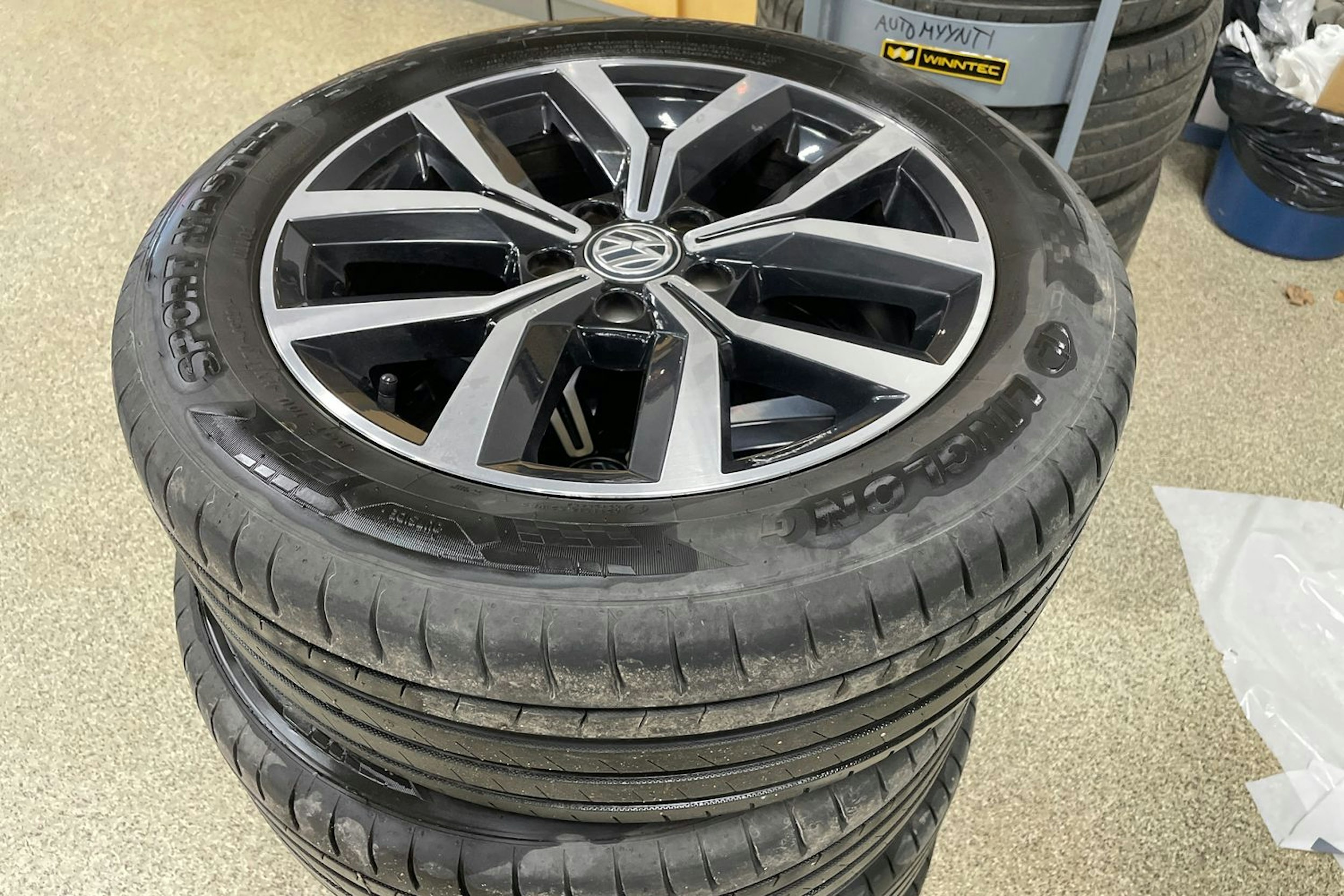 Harmaa Volkswagen PASSAT 2016 kuva 13.