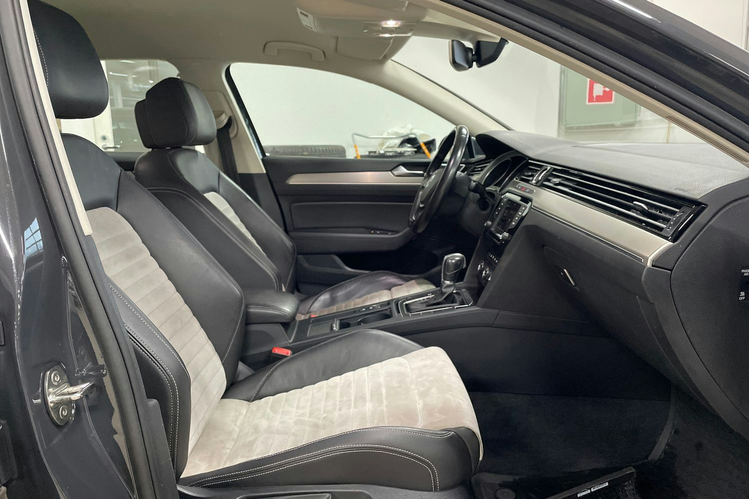 Harmaa Volkswagen PASSAT 2016 kuva 14.