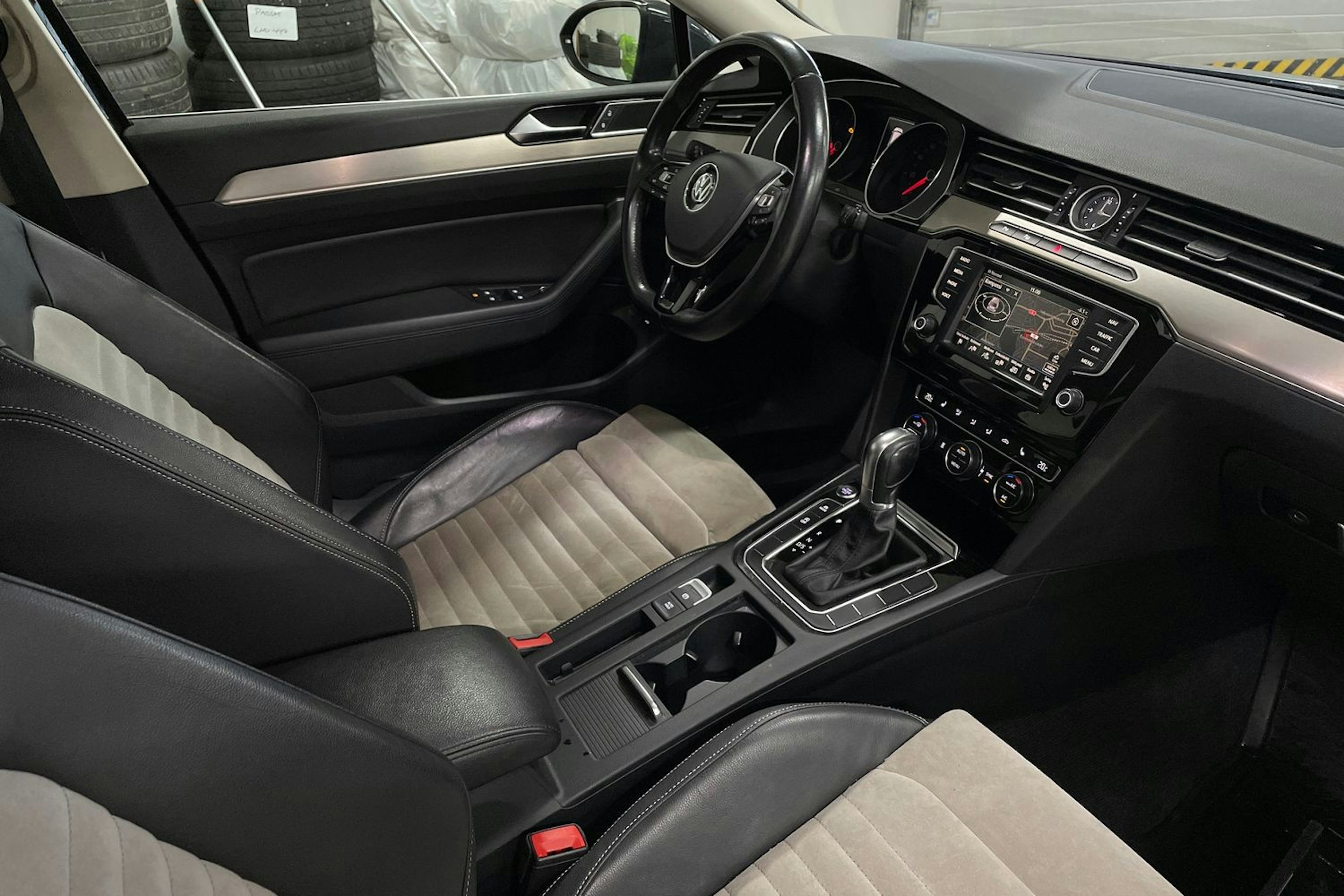 Harmaa Volkswagen PASSAT 2016 kuva 15.