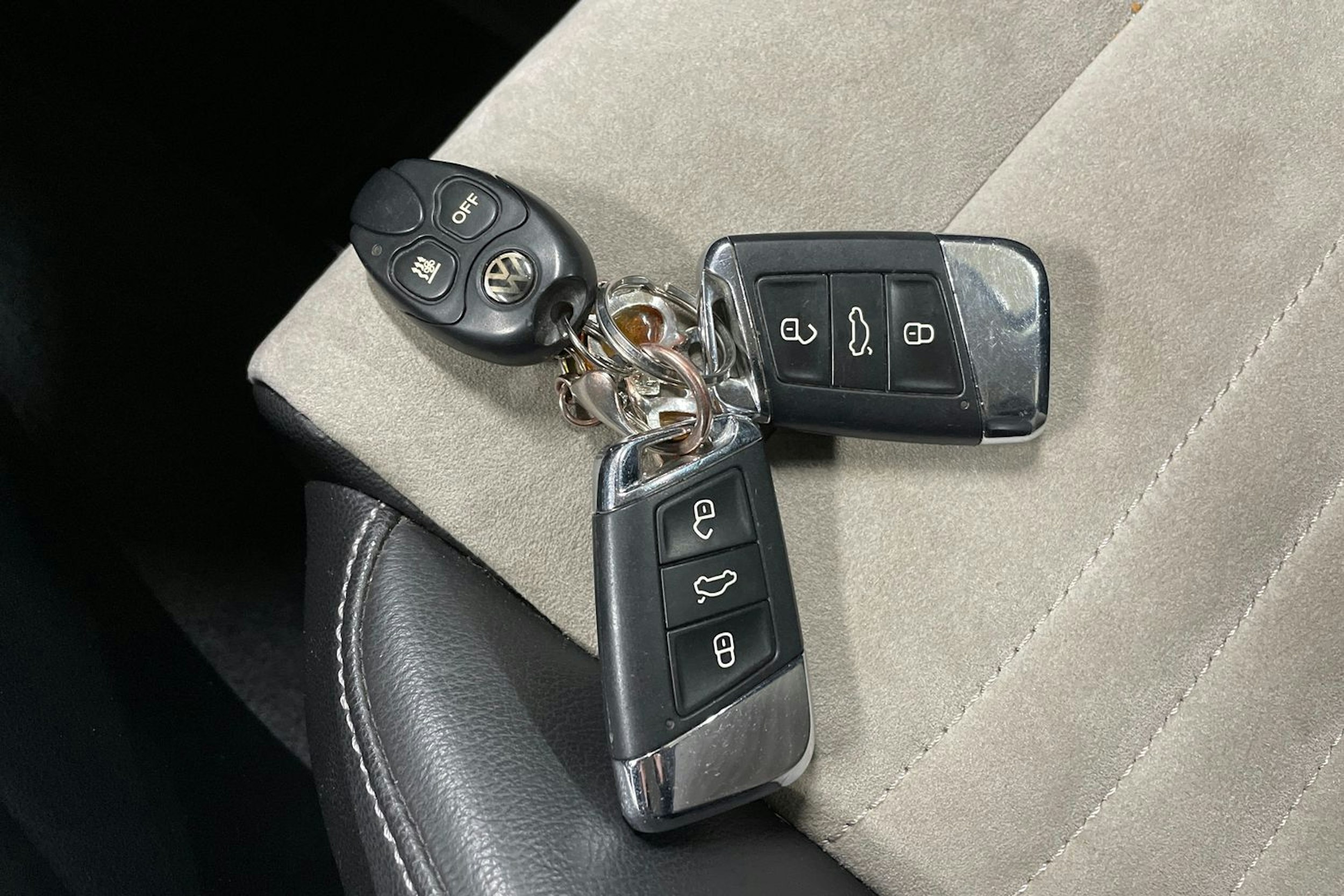 Harmaa Volkswagen PASSAT 2016 kuva 21.