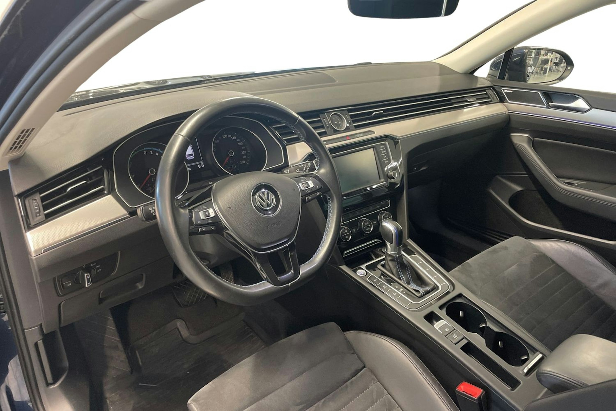 Sininen Volkswagen PASSAT 2016 kuva 7.