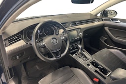 Sininen Volkswagen PASSAT 2016 kuva 7.