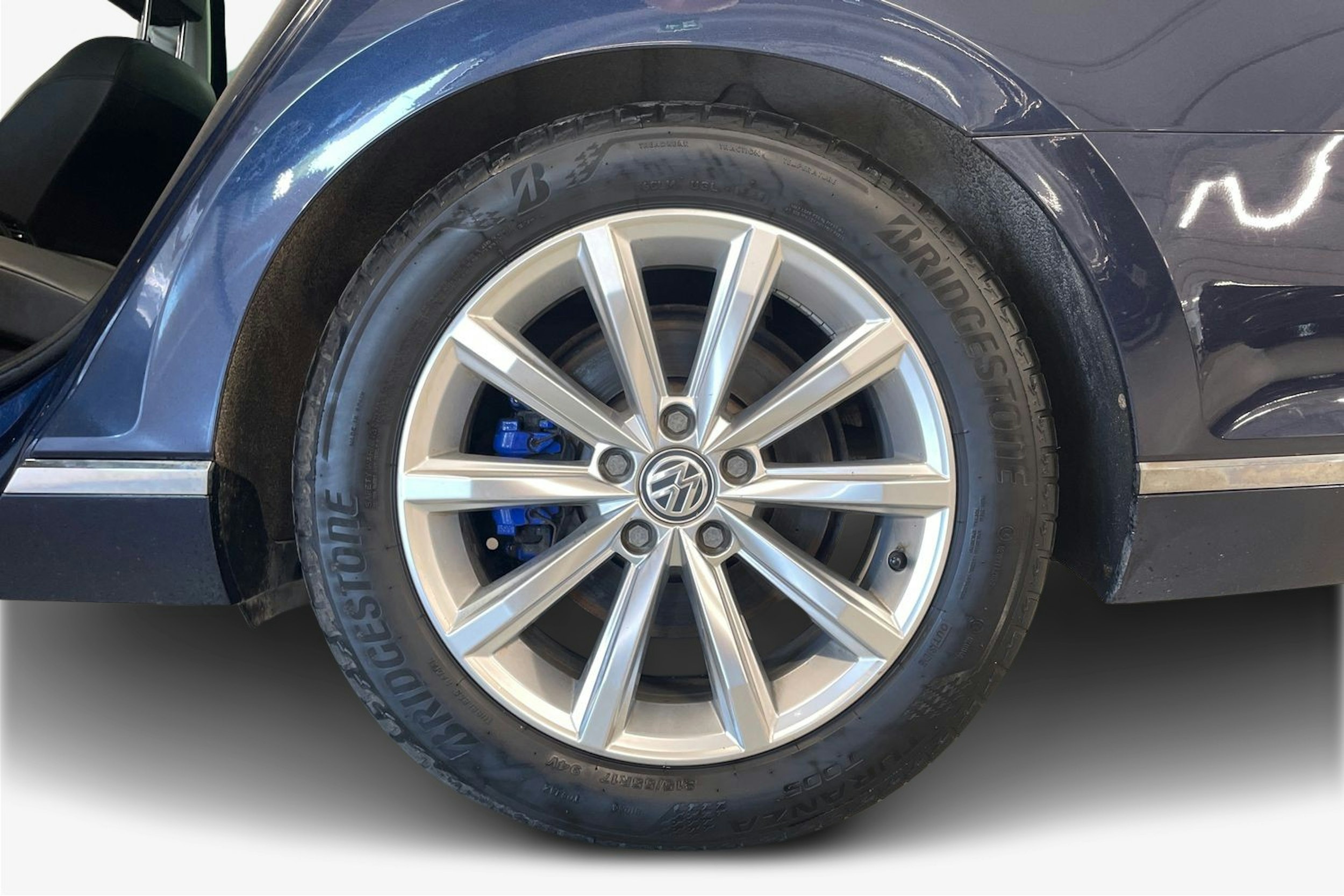 Sininen Volkswagen PASSAT 2016 kuva 11.
