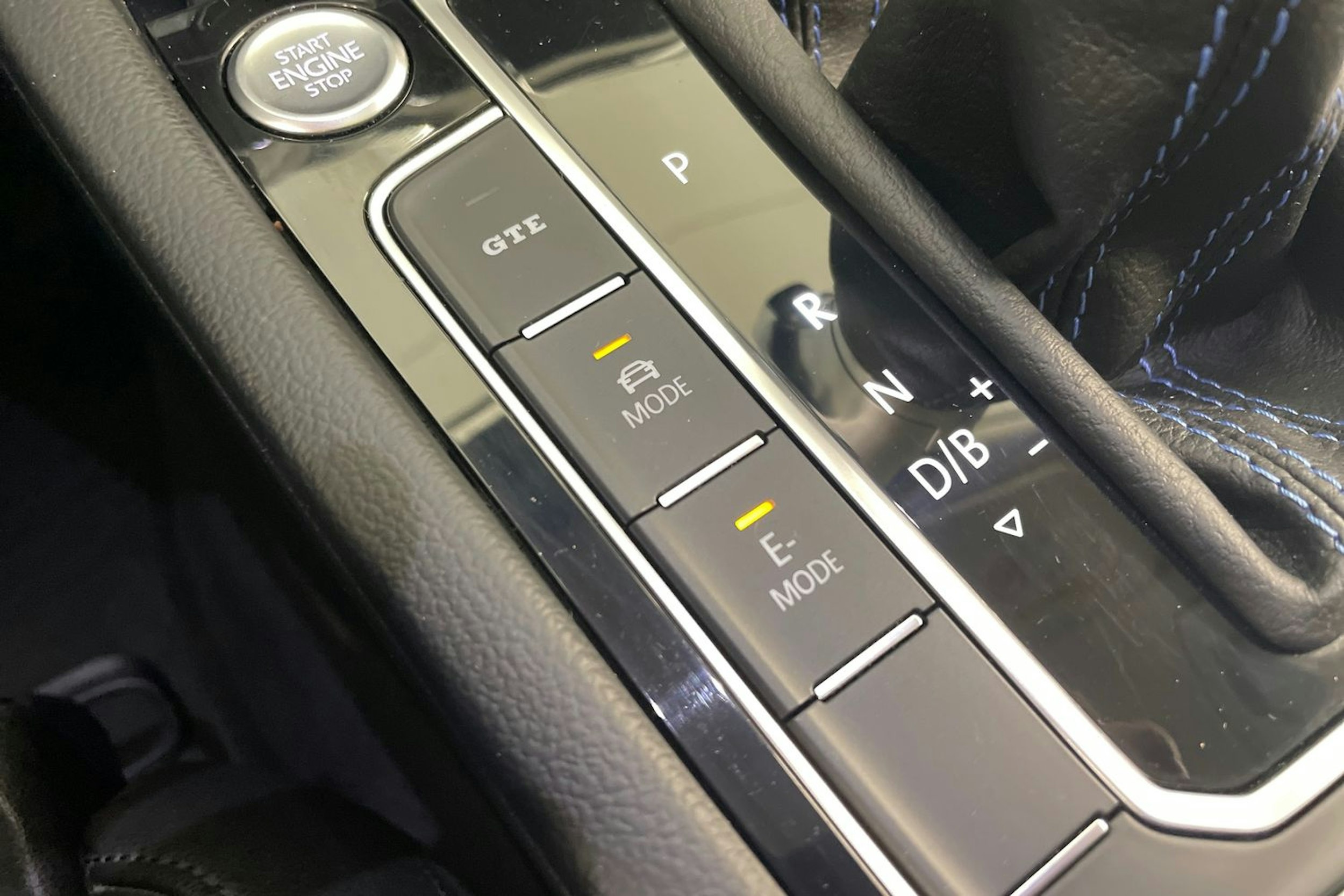 Sininen Volkswagen PASSAT 2016 kuva 19.