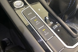 Sininen Volkswagen PASSAT 2016 kuva 19.