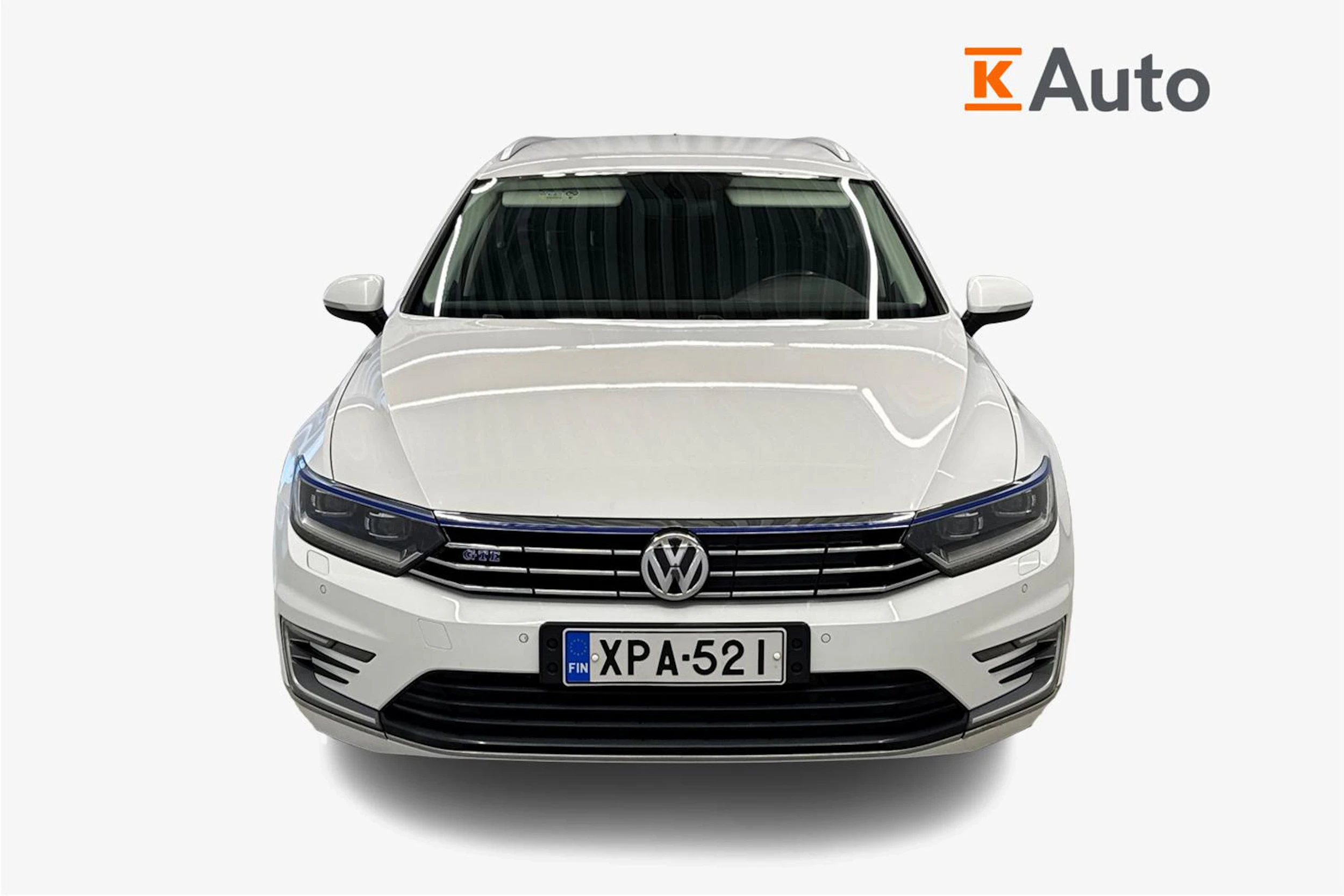 valkoinen Volkswagen Passat 2016 kuva 5.