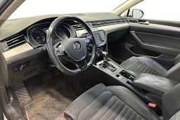 valkoinen Volkswagen Passat 2016 kuva 8.