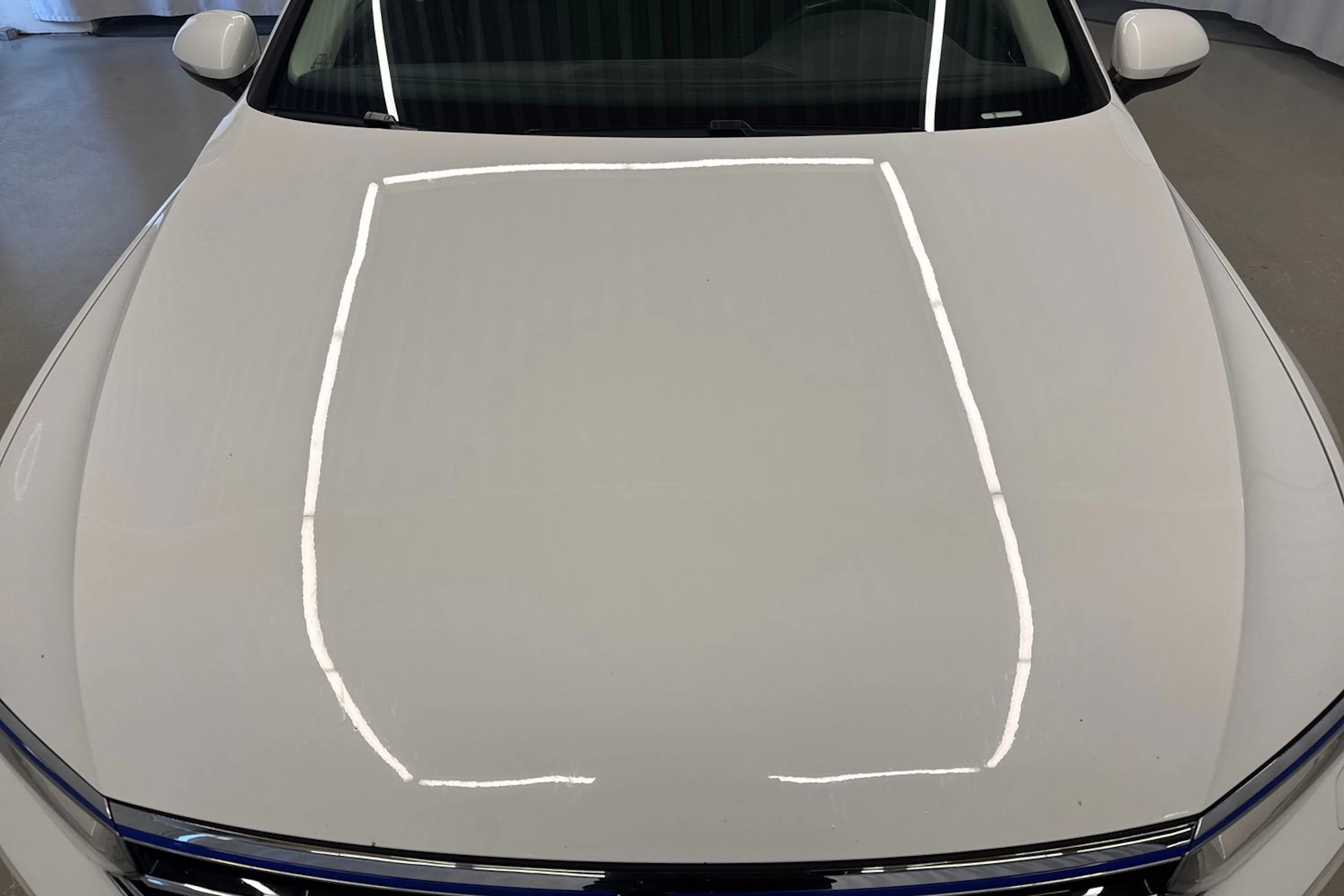 valkoinen Volkswagen Passat 2016 kuva 17.