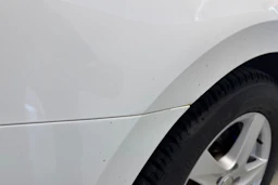 valkoinen Volkswagen Passat 2016 kuva 20.