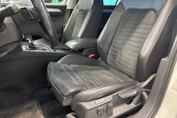 valkoinen Volkswagen Passat 2016 kuva 27.