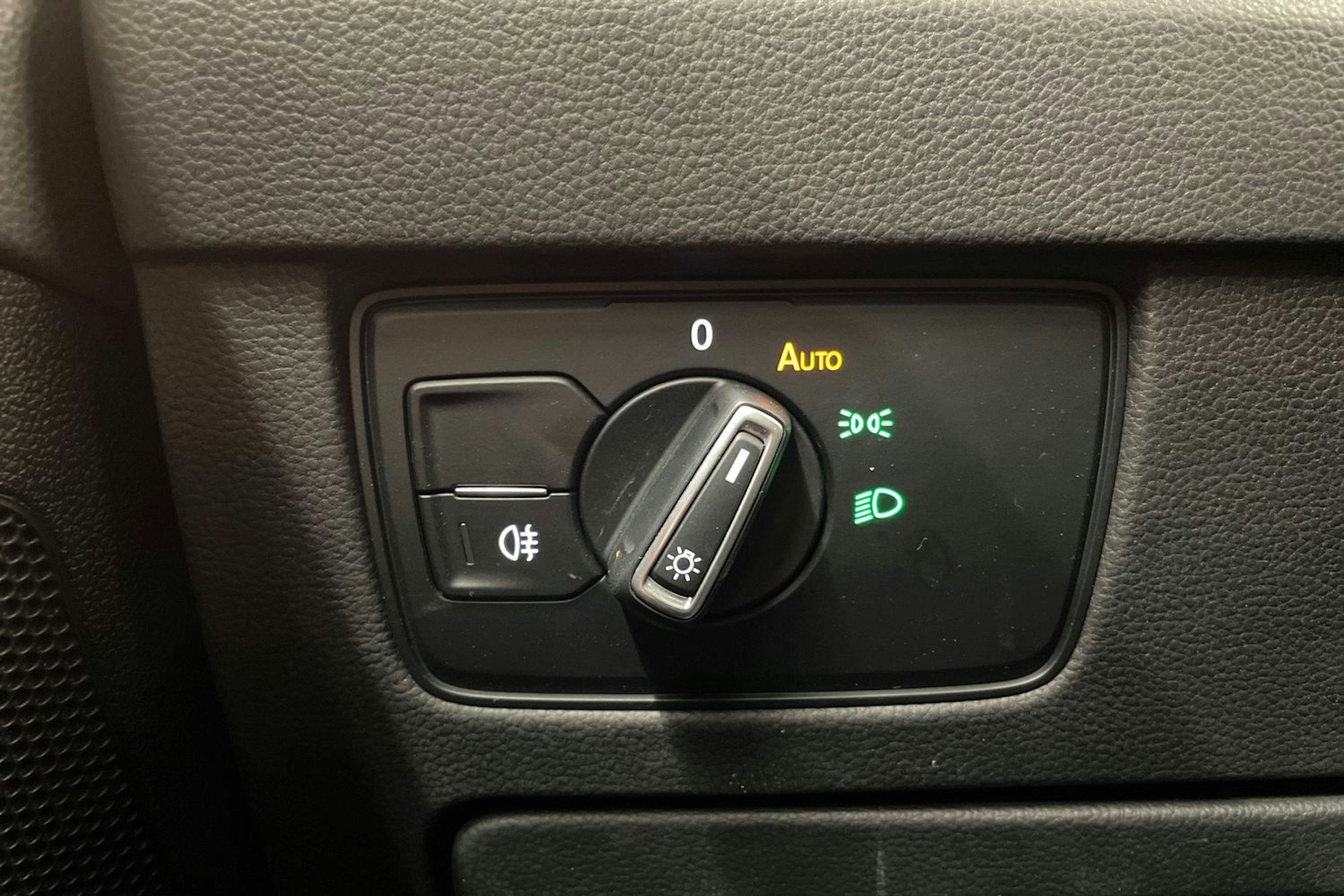 hopea Volkswagen Passat 2016 kuva 21.