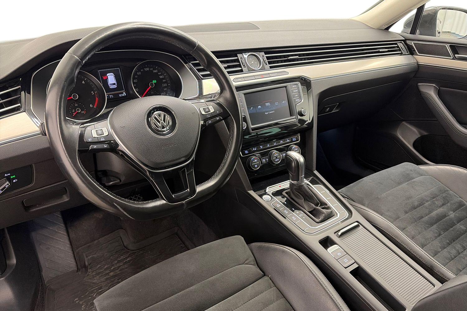 Volkswagen Passat 2016, bild 6/28