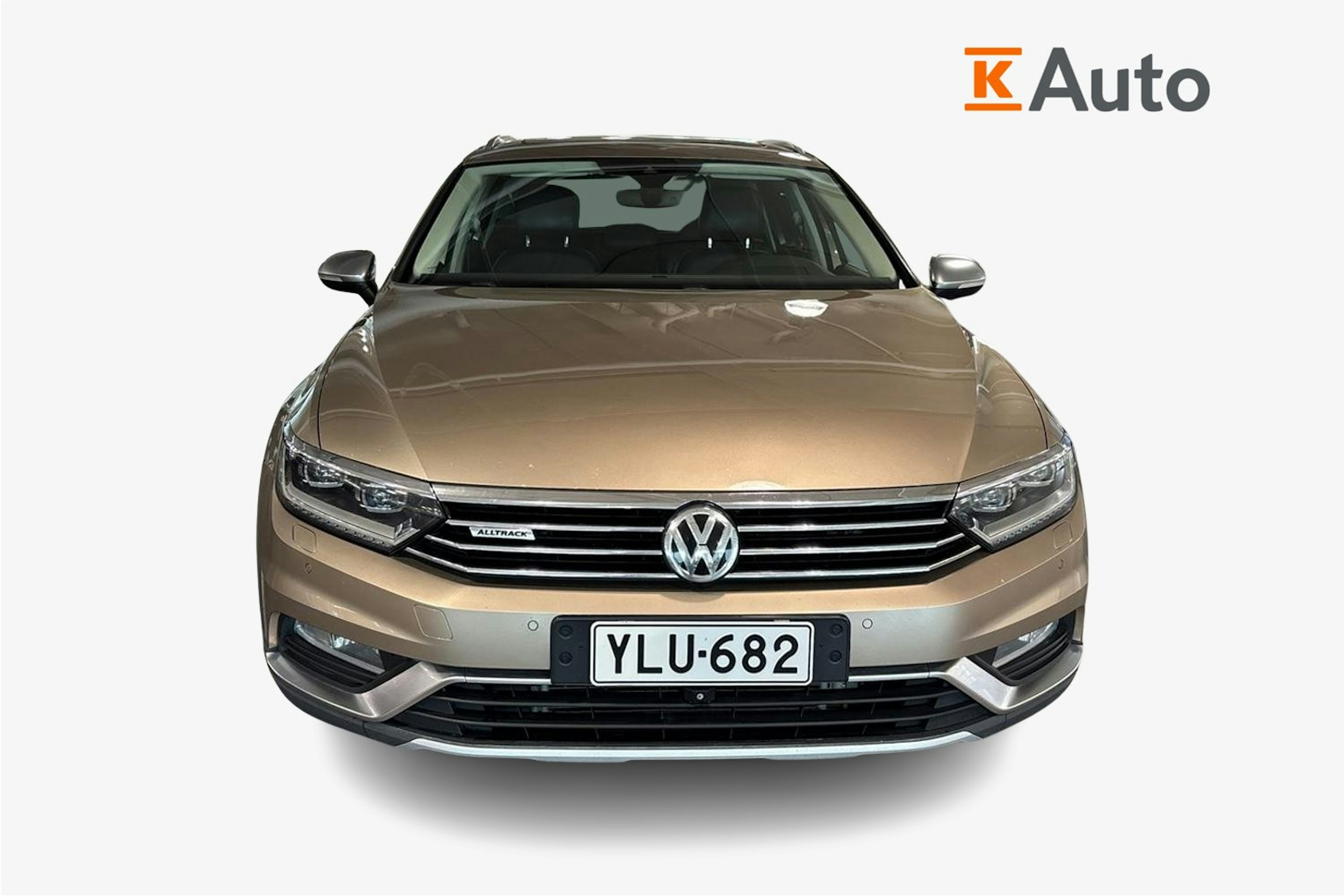 ruskea (beige) Volkswagen Passat 2016 kuva 5.