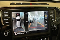 ruskea (beige) Volkswagen Passat 2016 kuva 24.