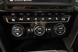 ruskea (beige) Volkswagen Passat 2016 kuva 25.