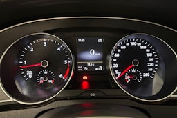 ruskea (beige) Volkswagen Passat 2016 kuva 26.