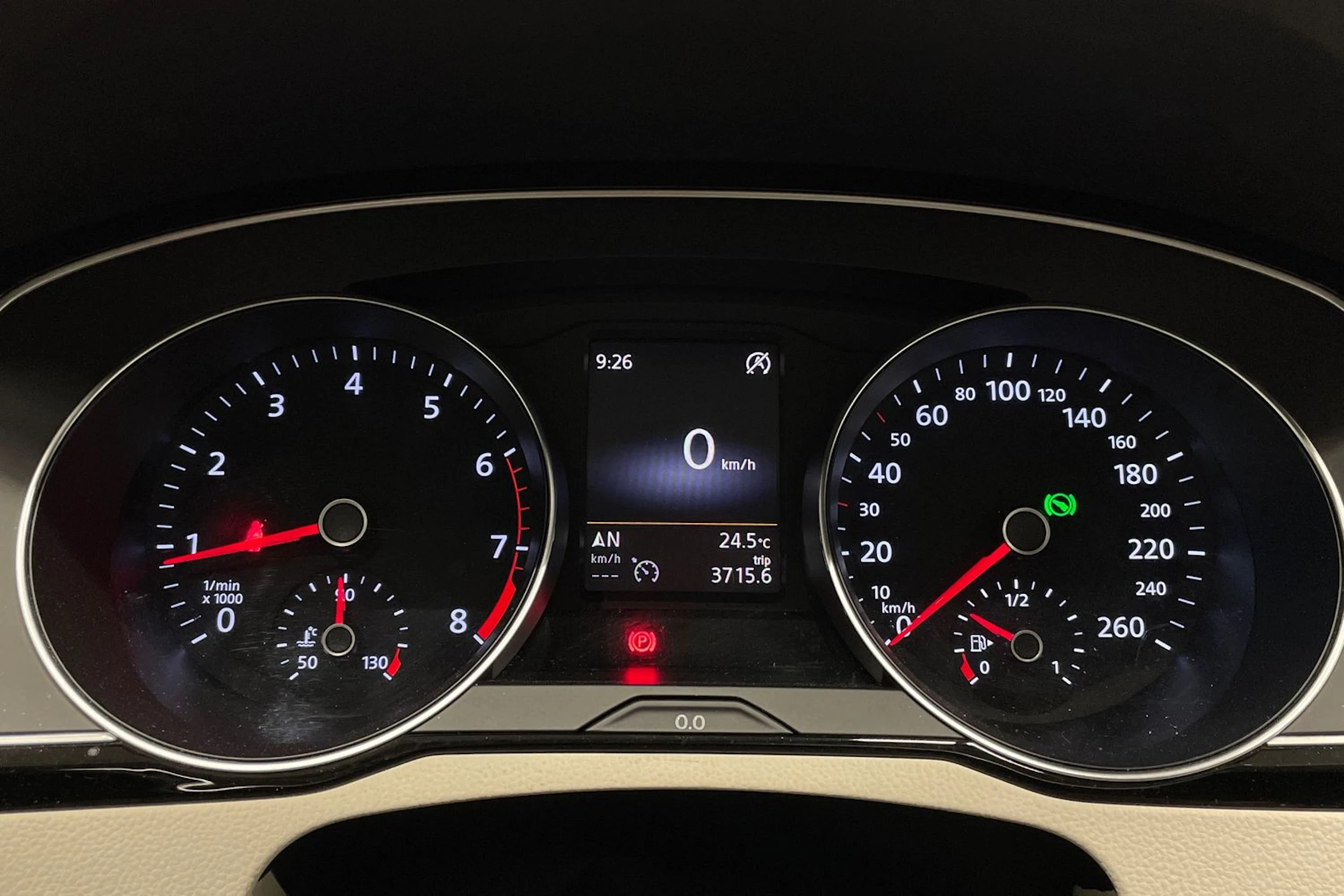 musta Volkswagen Passat 2016 kuva 13.