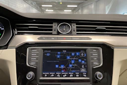 musta Volkswagen Passat 2016 kuva 15.