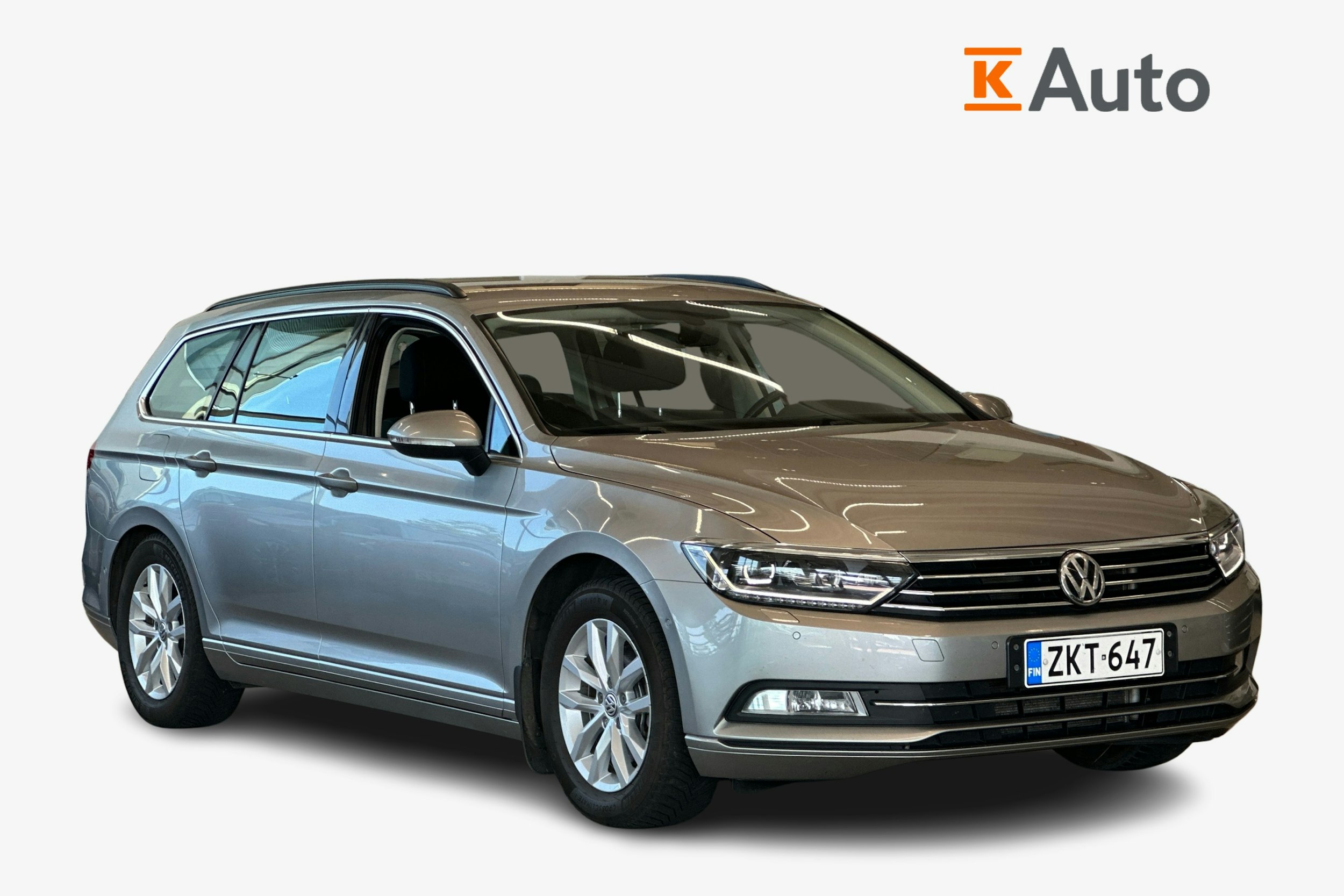 harmaa Volkswagen Passat 2016 kuva 1.