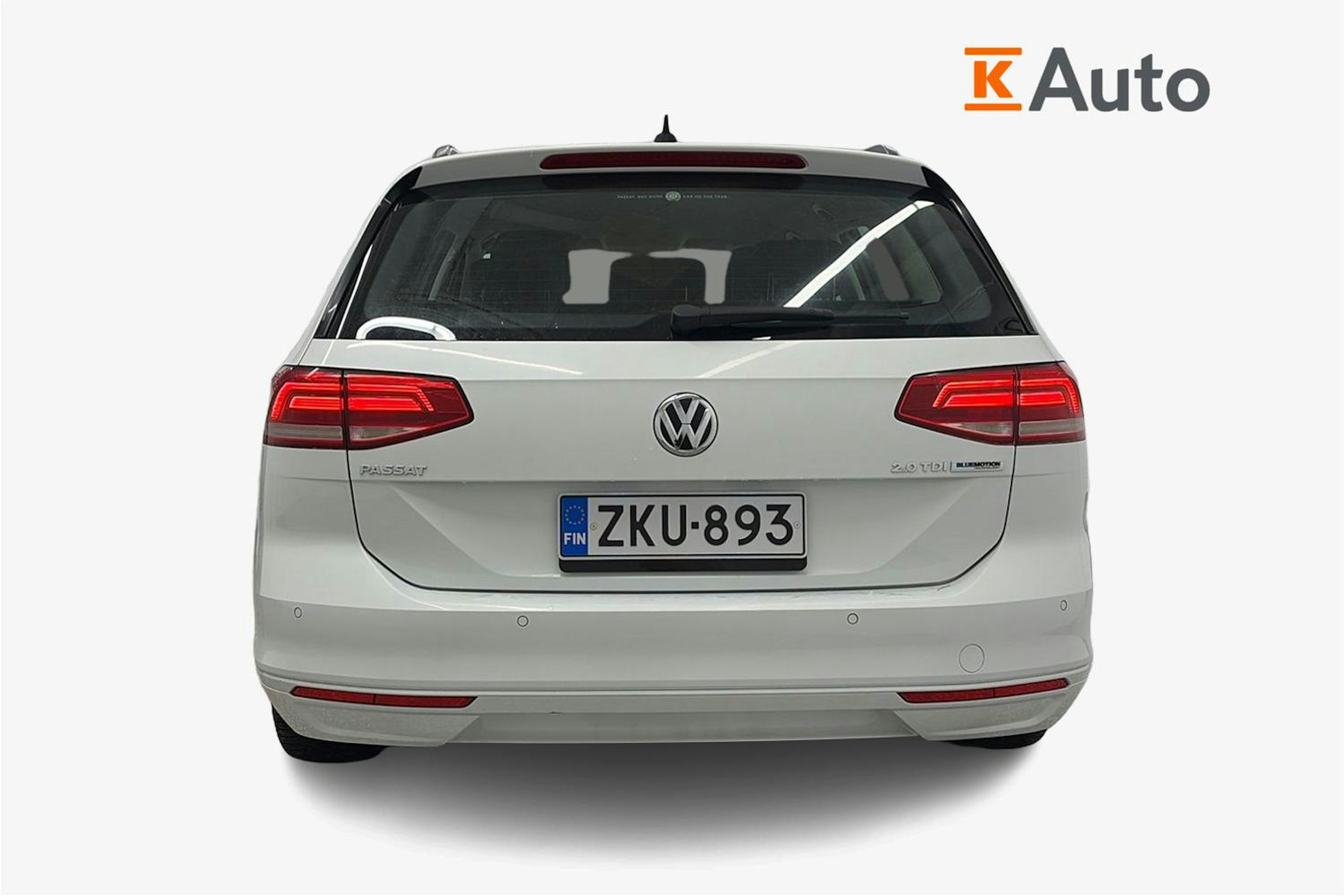 valkoinen Volkswagen Passat 2016 kuva 3.