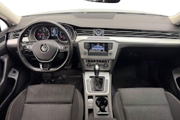 valkoinen Volkswagen Passat 2016 kuva 7.