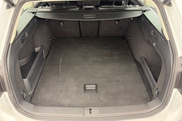 valkoinen Volkswagen Passat 2016 kuva 10.