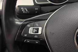 valkoinen Volkswagen Passat 2016 kuva 15.