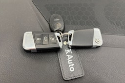 valkoinen Volkswagen Passat 2016 kuva 19.