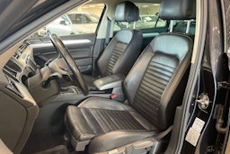 musta Volkswagen Passat 2016 kuva 14.