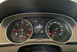 musta Volkswagen Passat 2016 kuva 16.