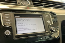 musta Volkswagen Passat 2016 kuva 20.