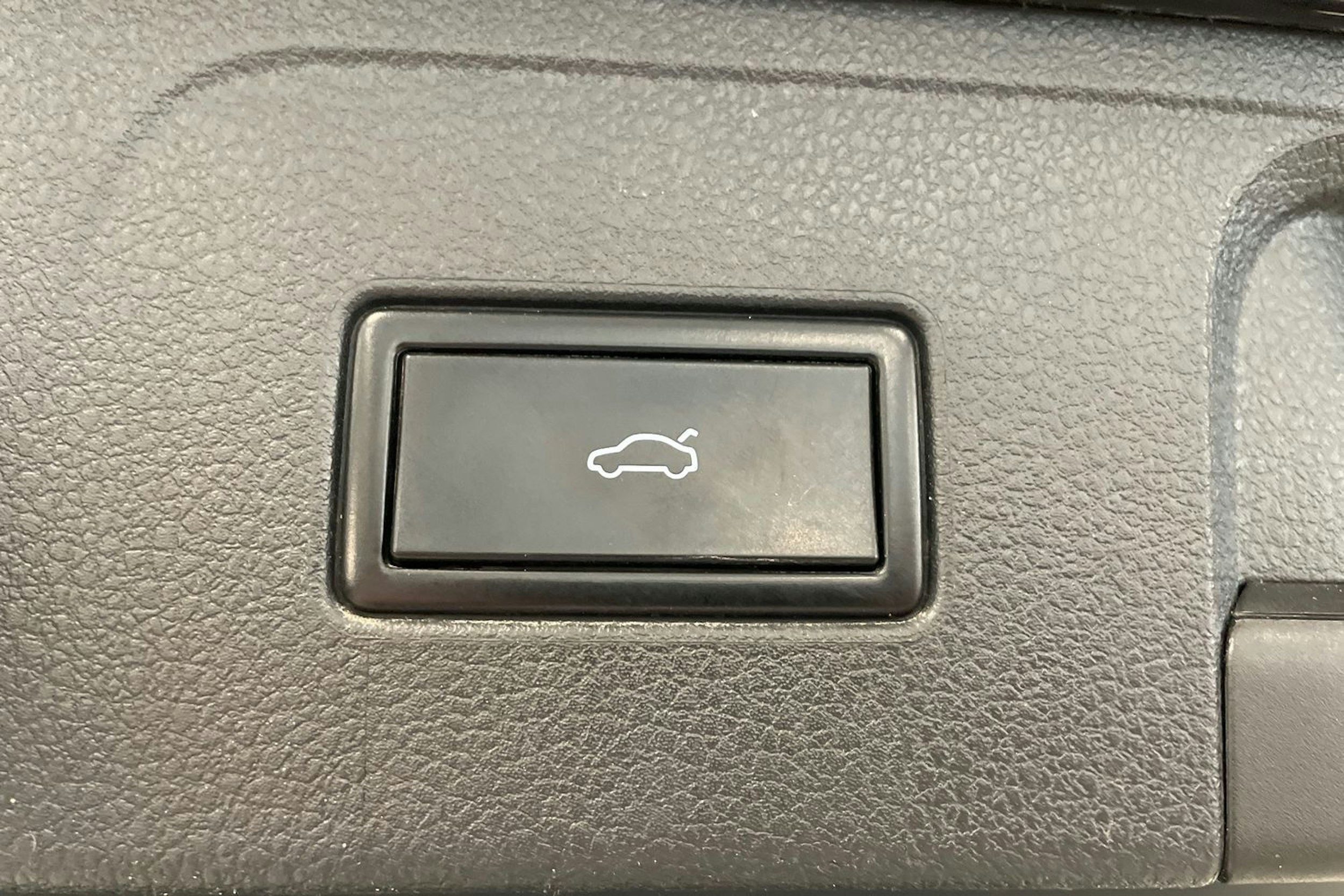 musta Volkswagen Passat 2016 kuva 30.