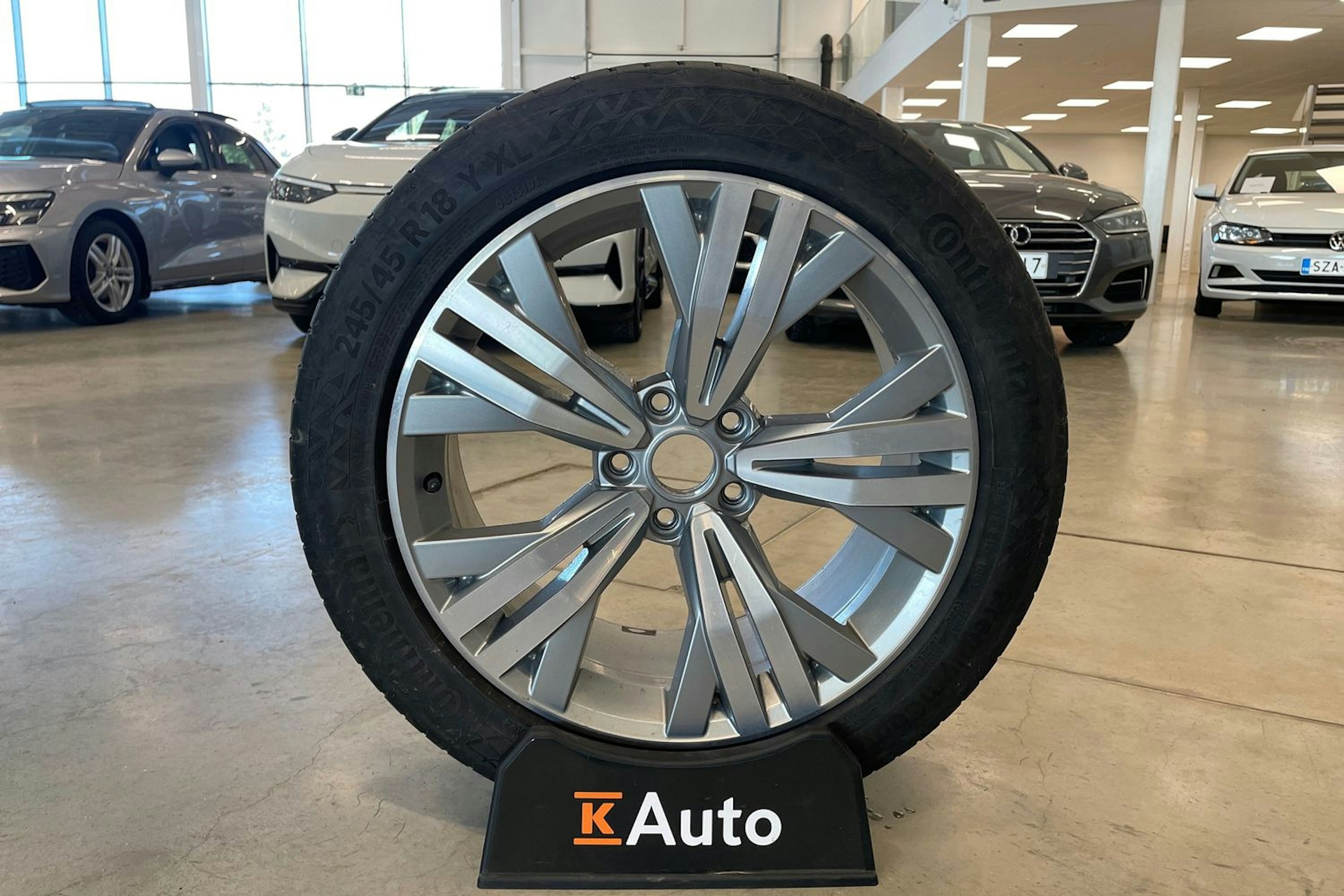 musta Volkswagen Passat 2016 kuva 32.