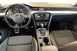 ruskea (beige) Volkswagen Passat 2016 kuva 7.