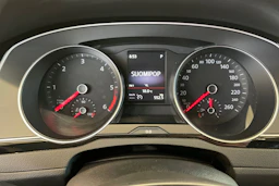 ruskea (beige) Volkswagen Passat 2016 kuva 11.