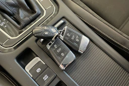 ruskea (beige) Volkswagen Passat 2016 kuva 17.