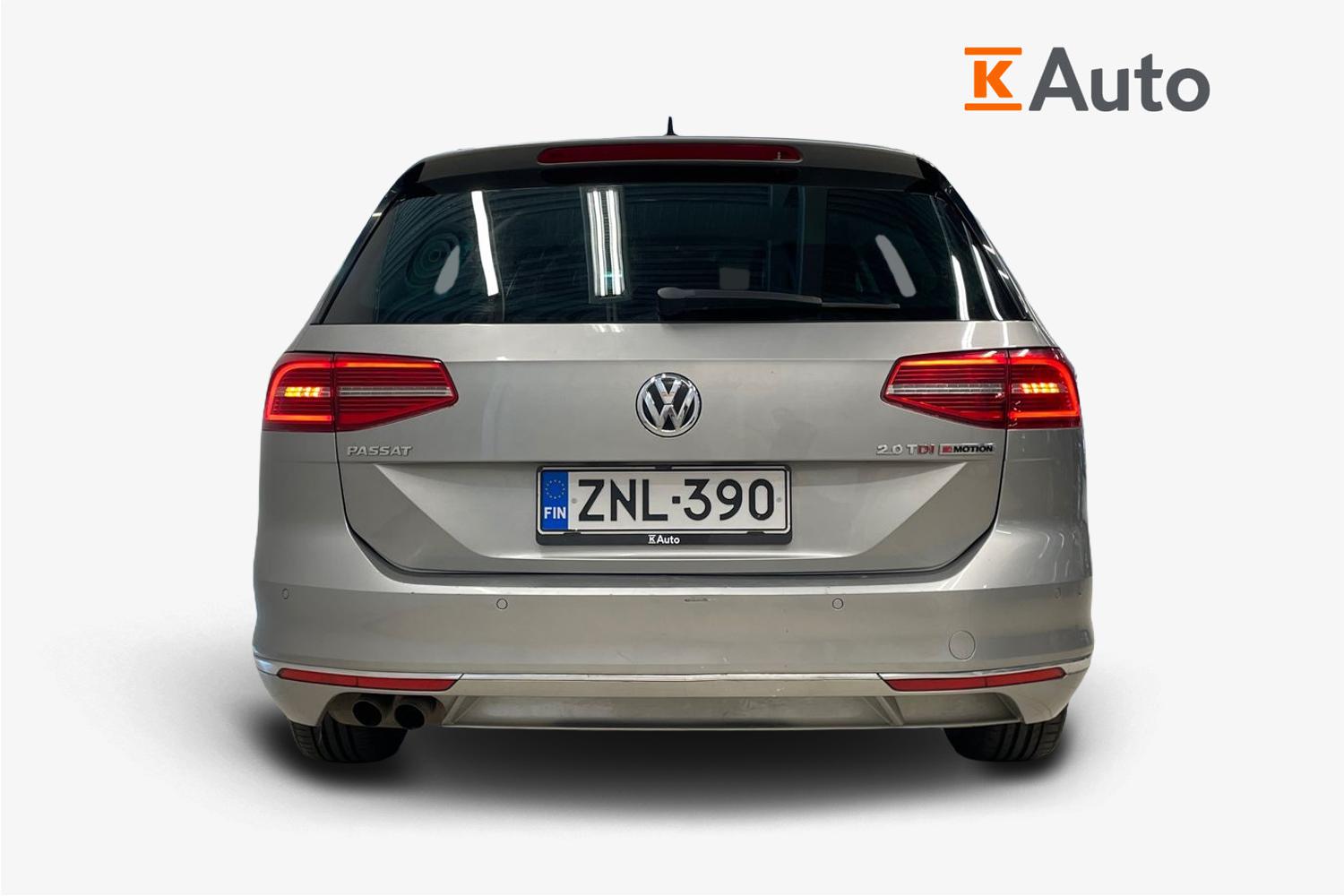 Volkswagen Passat 2016, photo 3/26