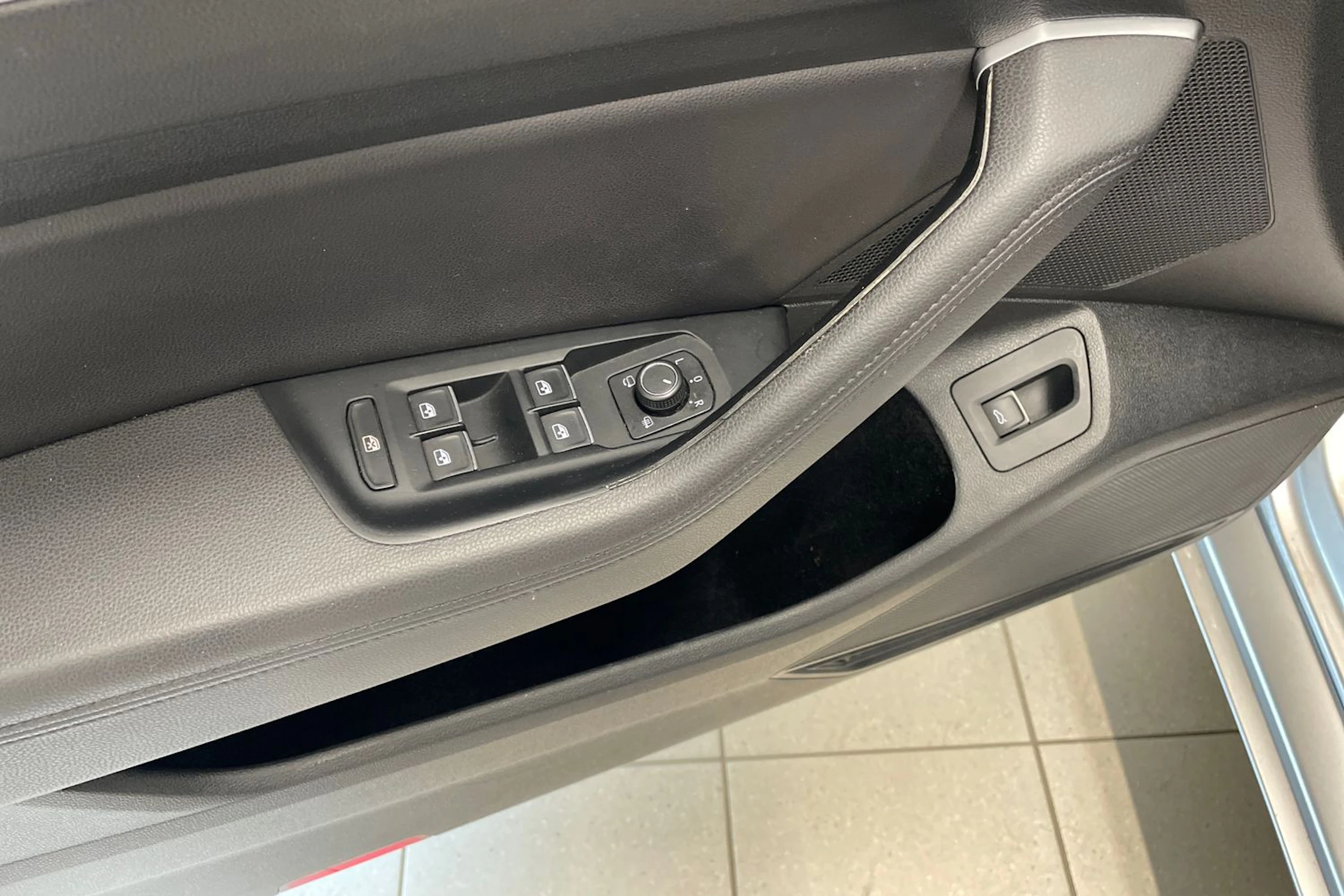 Harmaa Volkswagen PASSAT 2016 kuva 17.