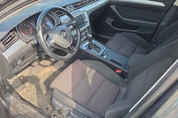 harmaa Volkswagen Passat 2017 kuva 3.