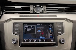 harmaa Volkswagen Passat 2017 kuva 21.
