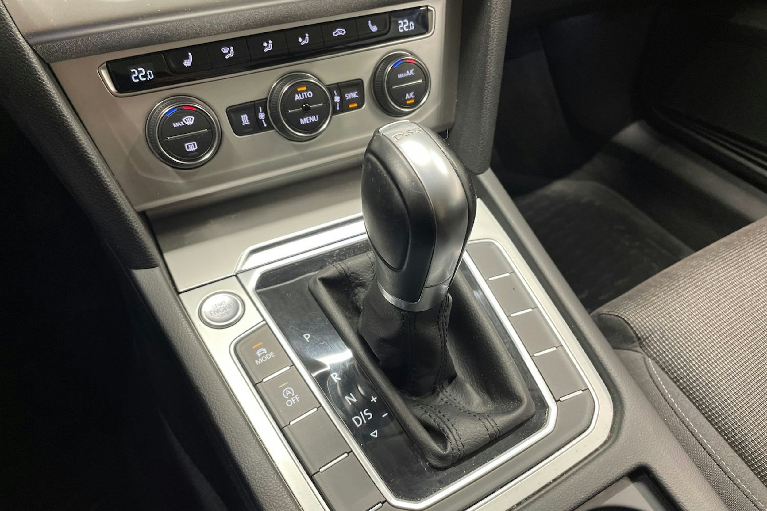 harmaa Volkswagen Passat 2017 kuva 23.